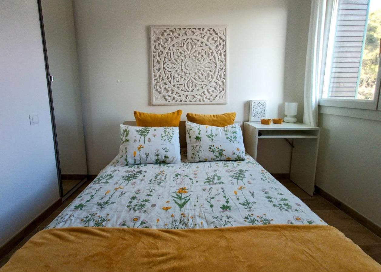 Private Room In Renovated Apartment - Tram 1 Min Walk Nice Exterior photo