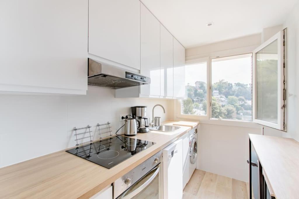 Private Room In Renovated Apartment - Tram 1 Min Walk Nice Exterior photo